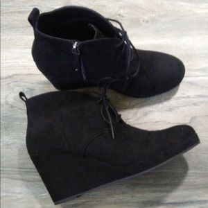 Black dolce vita shoes